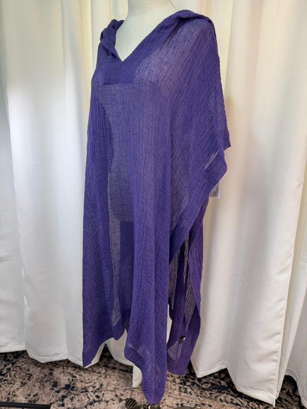 NWT Lisa Marie Fernandez ‘Oversized Crinkled Linen-Blend Gauze Poncho’ in Purple - Picture 4 of 16